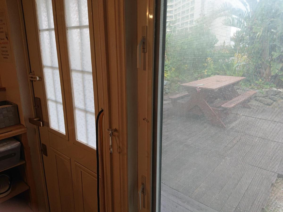 Maribu Beach House Onna Exterior photo